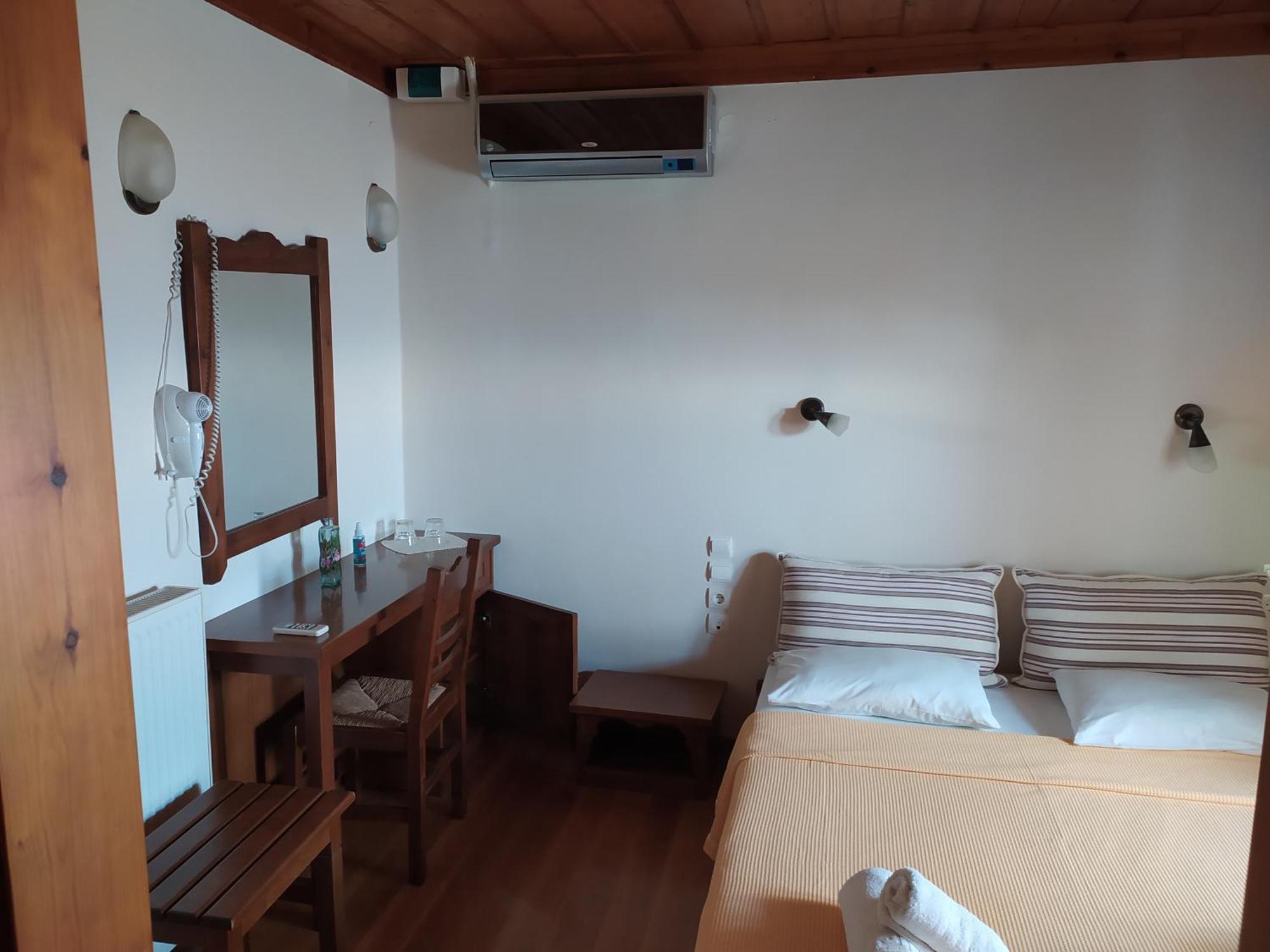 Archontiko Iatridis Hotell Mourésion Exteriör bild