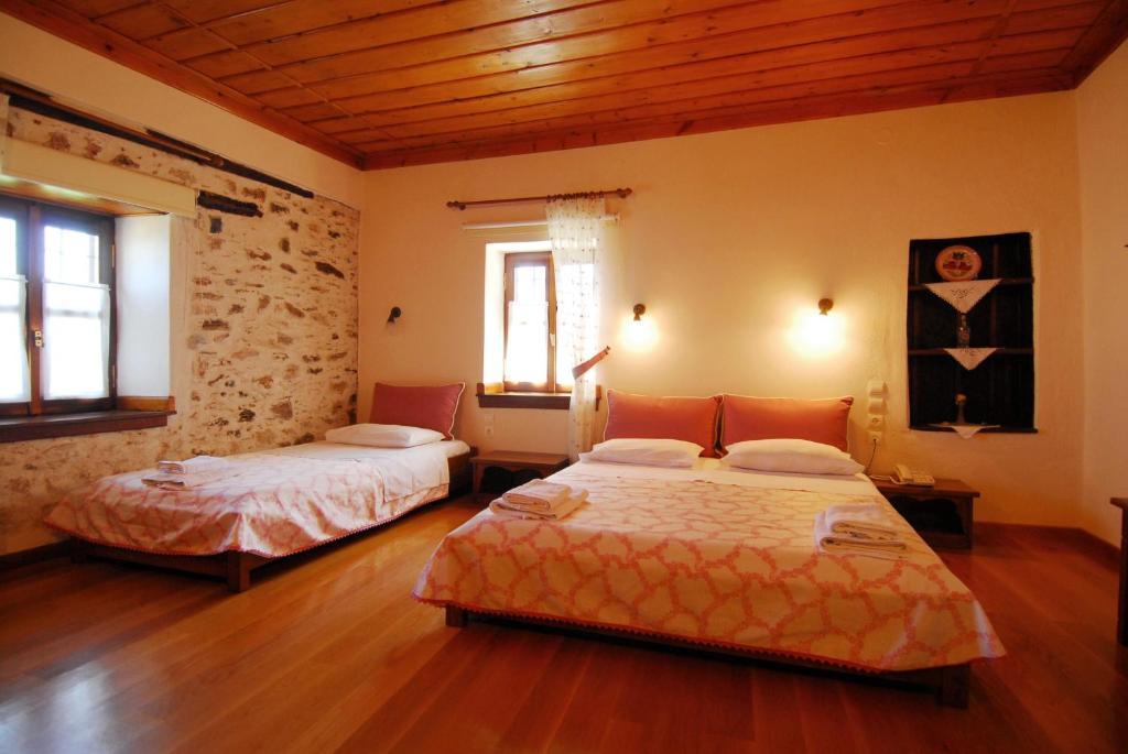 Archontiko Iatridis Hotell Mourésion Rum bild